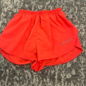 BOA SHORTS SIZE SMALL